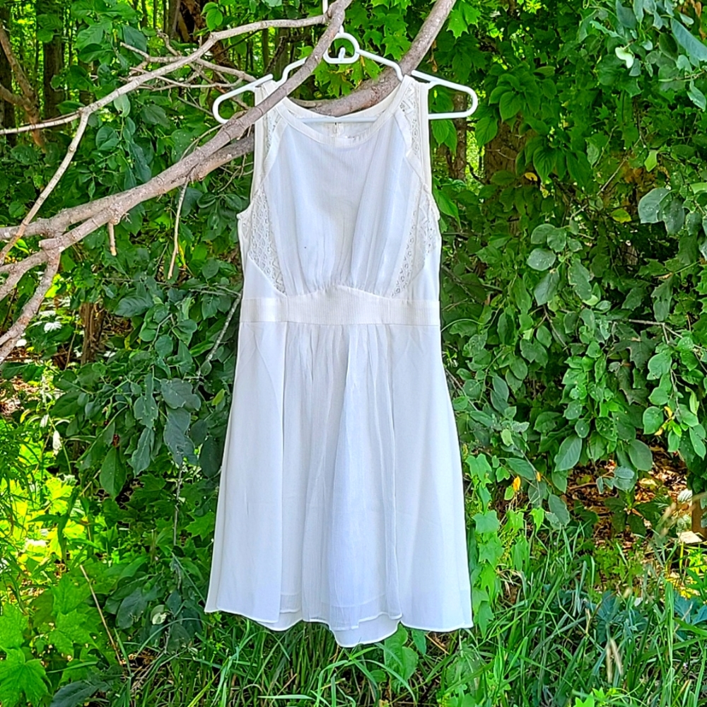 Esley Sleeveless White Cocktail - Small